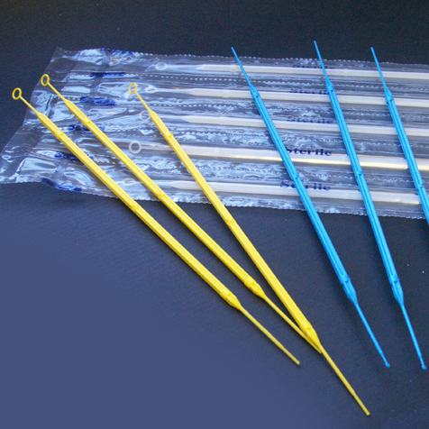 Globe Scientific Inoculation Loop, Rigid, 1uL with Needle, with Calibration Certificate, STERILE, Blue, 20/Peel Pack, 25 Packs/Unit Image